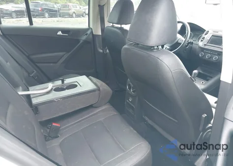 2017 Volkswagen Tiguan S/Limited z USA, uszkodzony, nr VIN WVGAV7AXXHW508104